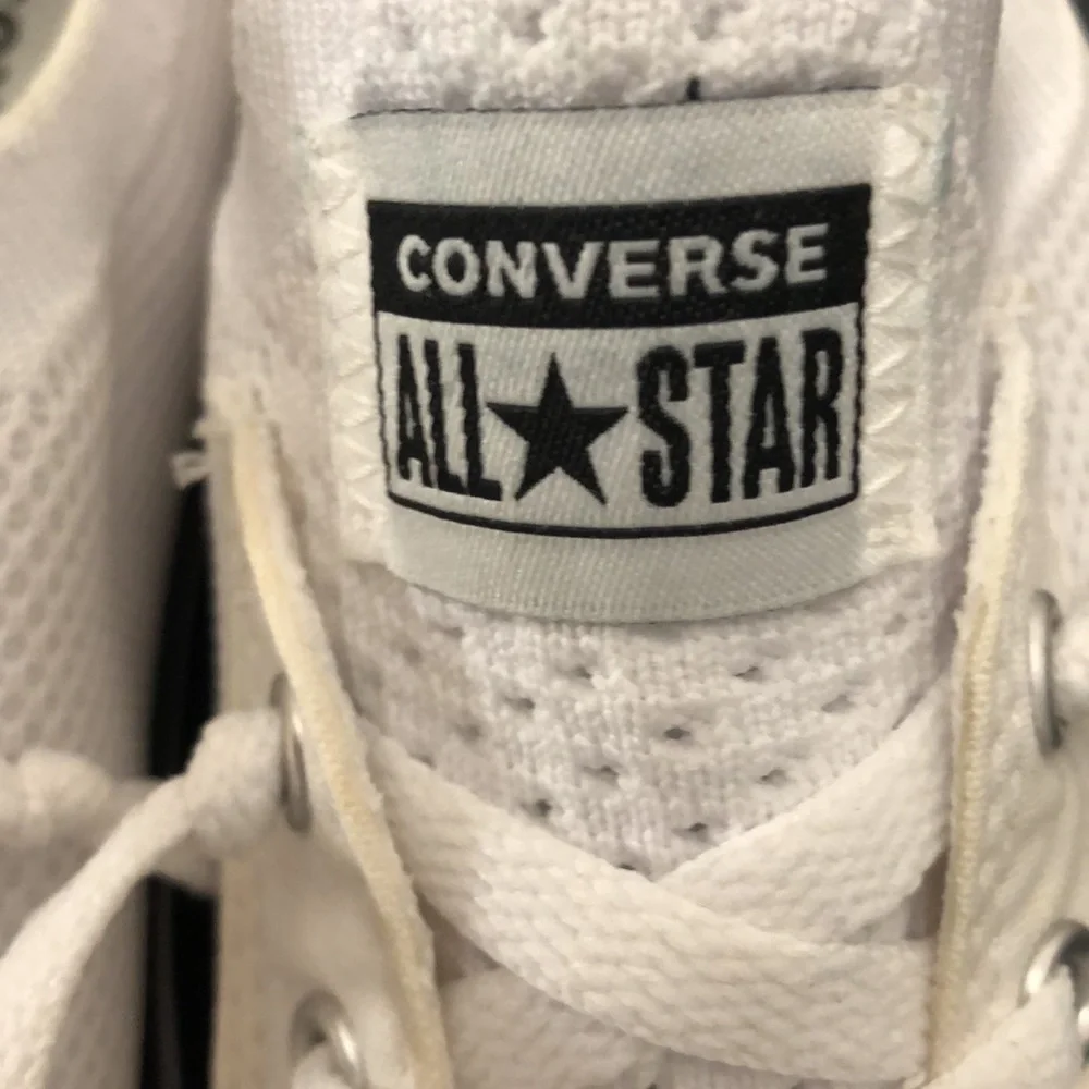 CONVERSE ALL STAR SNEAKERS MENS-BOYS SIZE 6